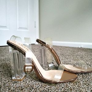 Akira Heels